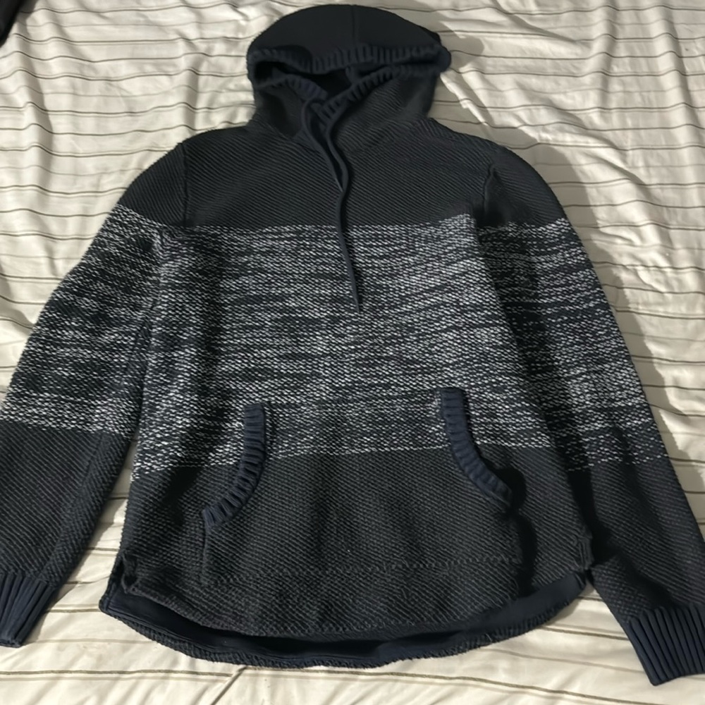 COMMERCE

Rupert Hooded Colorblock Pullover Sweater
M | Navy